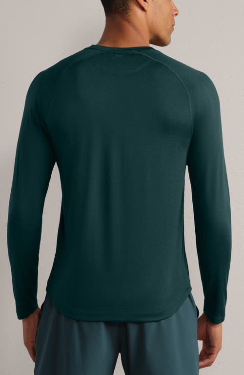 Rhone Atmosphere Long Sleeve Performance T-shirt In Green