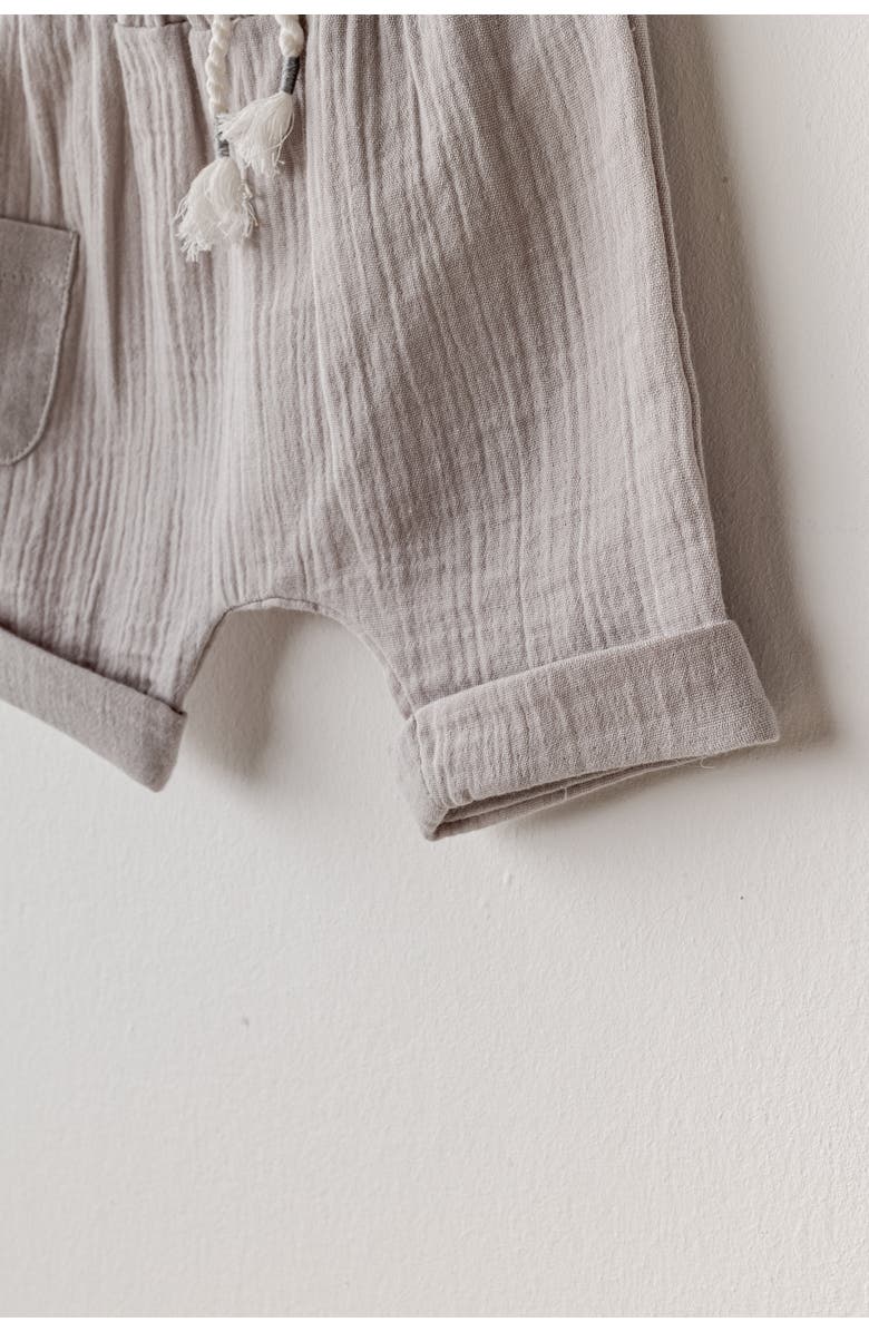 Andy Wawa Shorts Button Outfit, Alternate, color, 