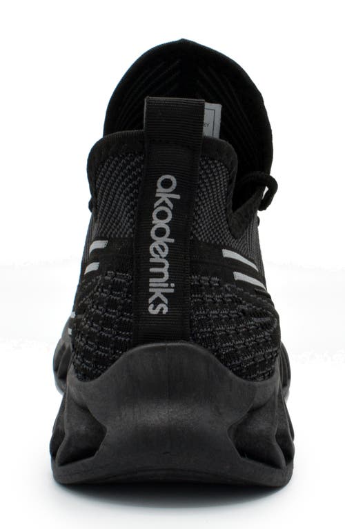 Akademiks Fit Jogger Sneaker In Black-grey