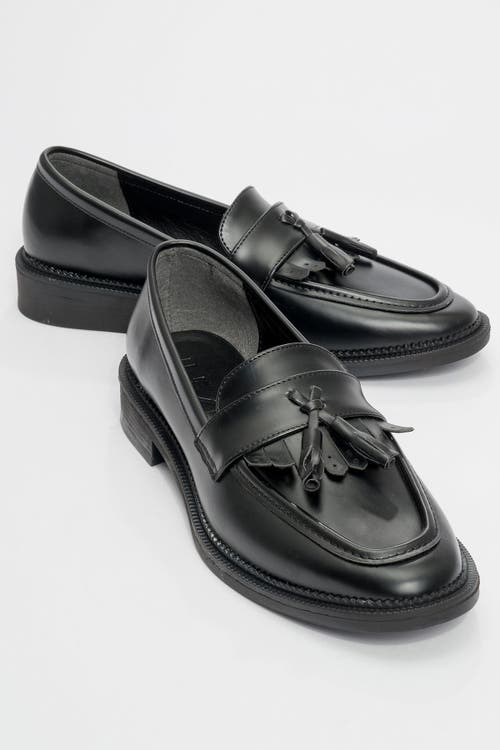 Prologue Shoes Zita Loafers In Black