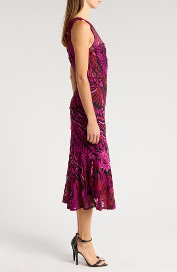 Laurel Leaf Embroidered Midi Dress