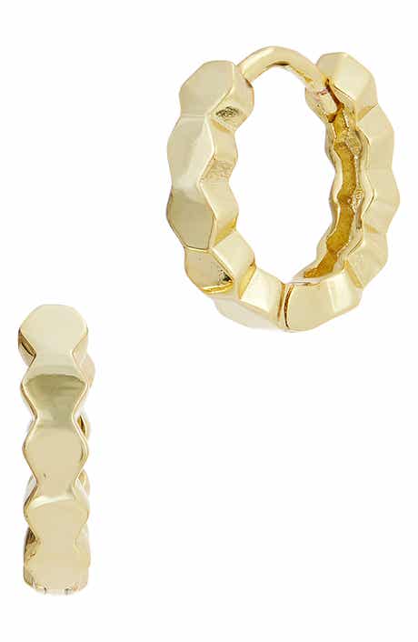 SAVVY CIE JEWELS Wavy Huggie Hoop Earrings