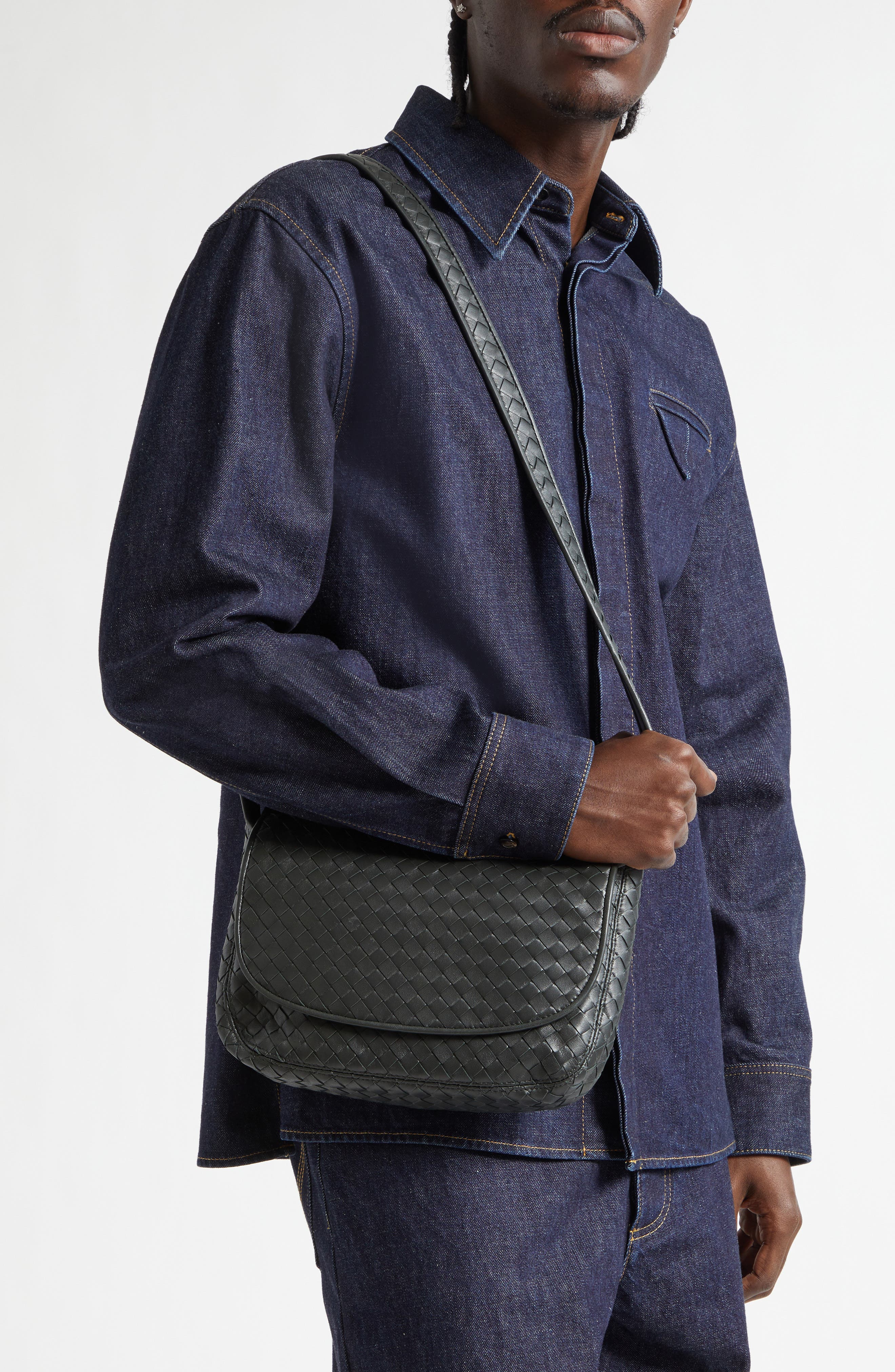 Bottega Veneta Veneto Intrecciato Leather Messenger Bag, Alternate, color, 3009 Dark Green-Silver