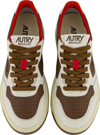 Medalist Low Sneaker