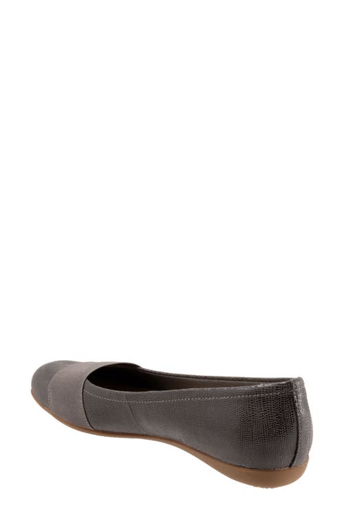 Softwalk ® Samantha Flat In Black