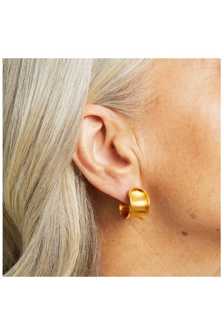 Sol Huggie Hoop Earrings, Alternate, color, GOLD