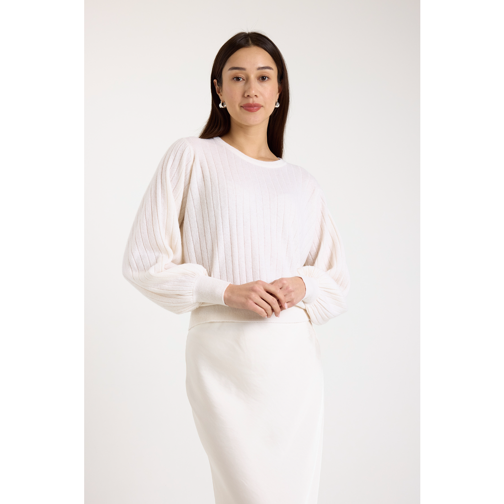 Brodie Pure Cashmere Pixie Crew Neck Jumper In White