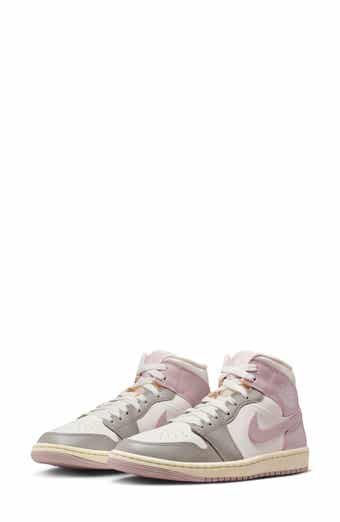 Air Jordan 1 Mid Sneaker