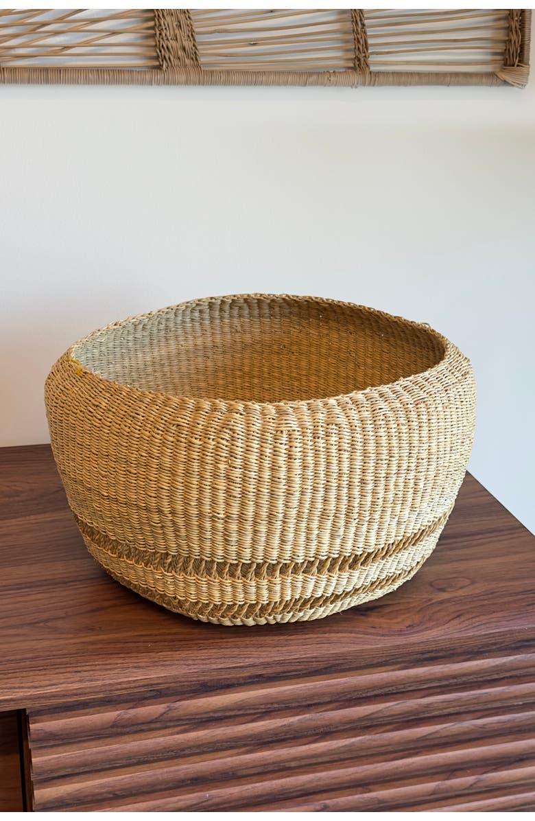 Mbare Handwoven 1 String Round Planter Basket, Alternate, color, Natural