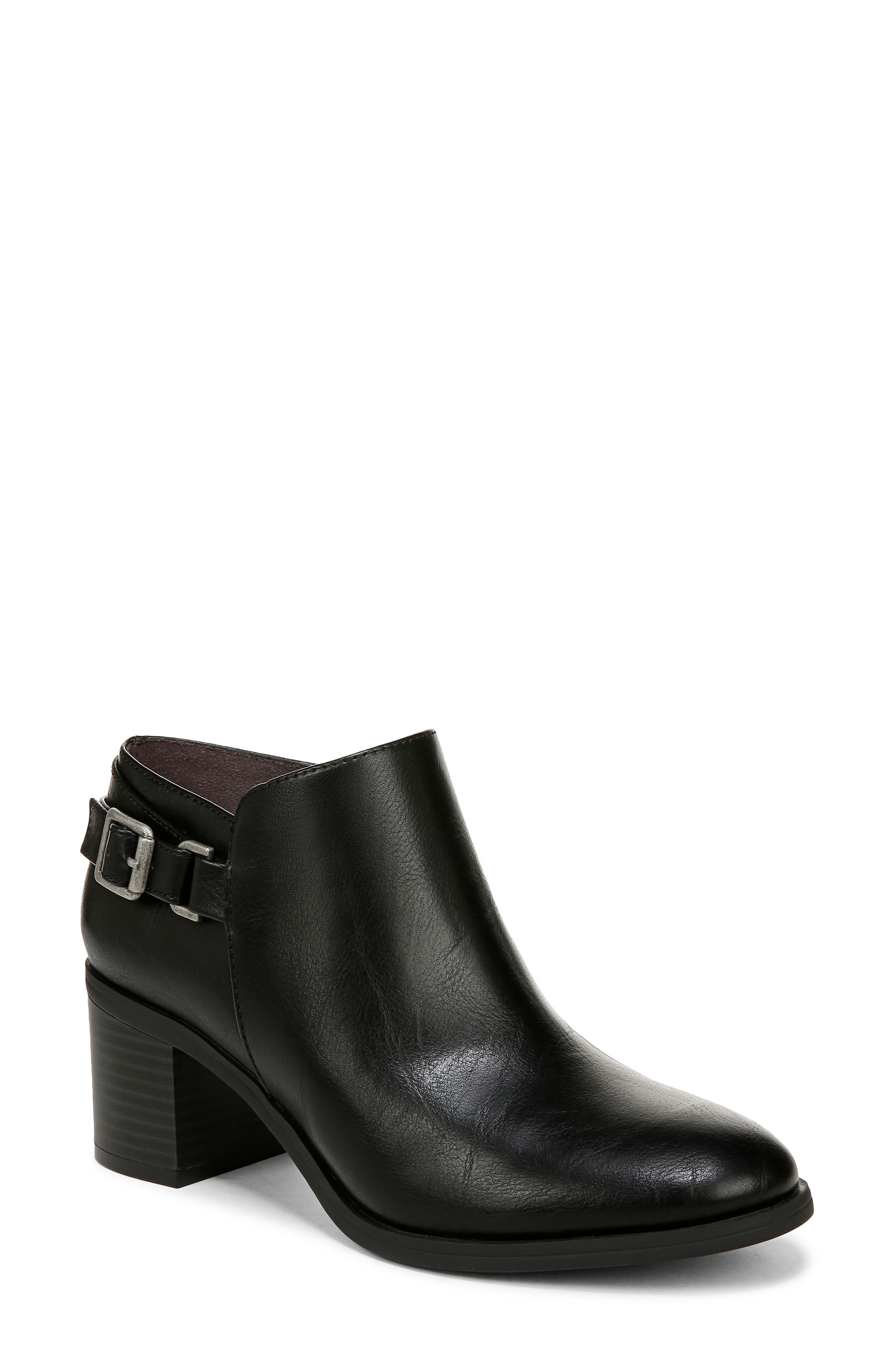 LifeStride Lorelai Bootie in Black 