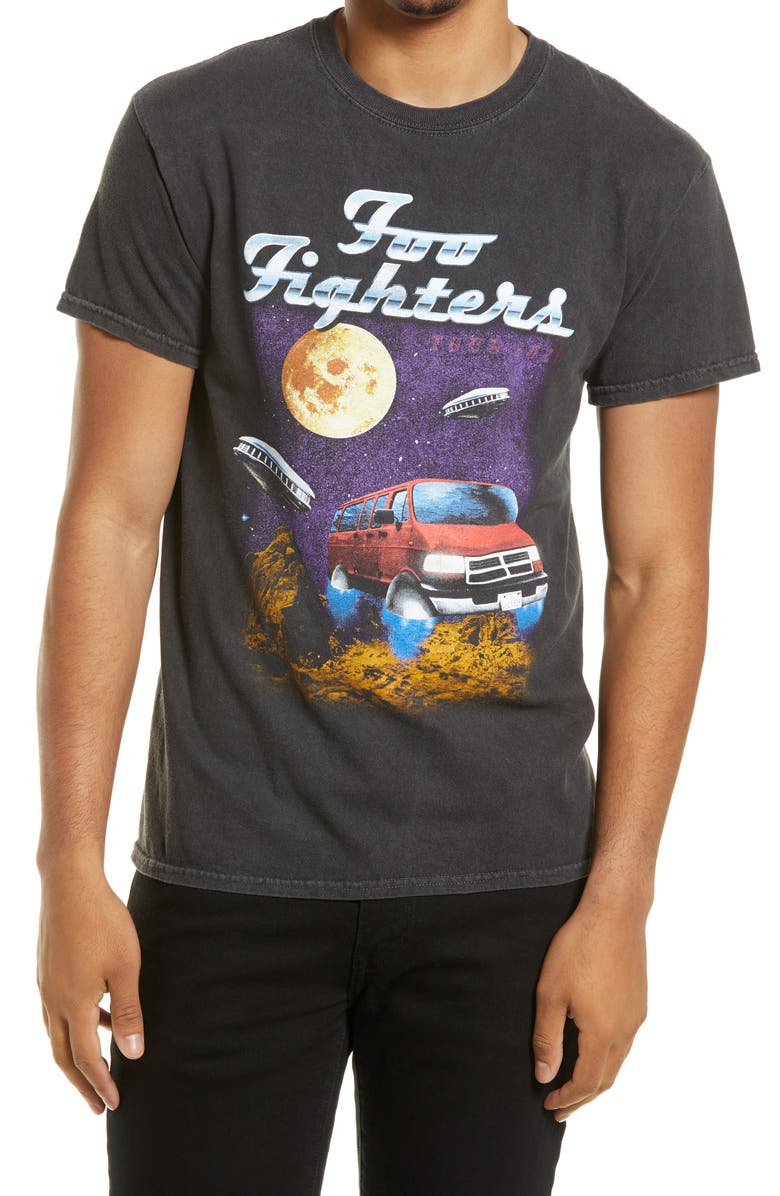 Merch Traffic Live Nation Graphic Tees Foo Fighters Moonlight Tee, Main, color,