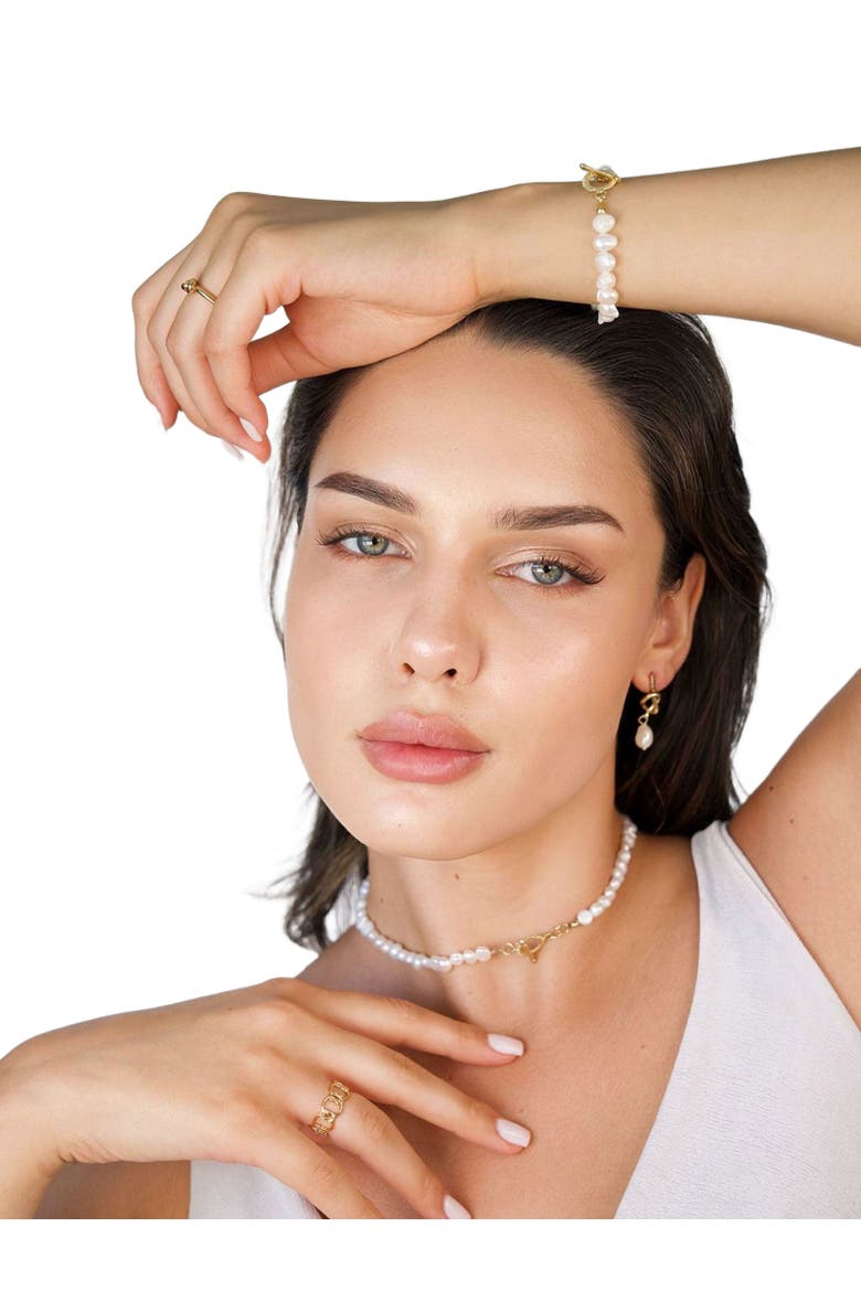 Sophisticated Baroque Freshwater Pearl Bracelet, Alternate, color, White
