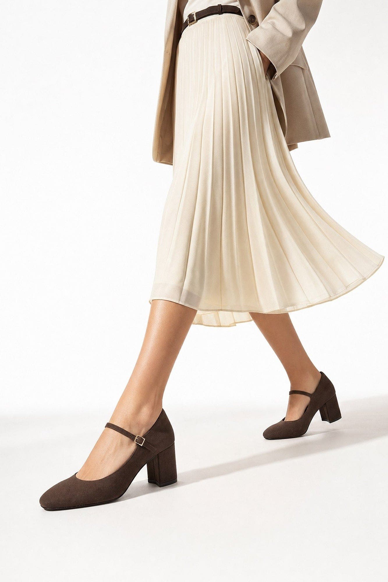 Nicho Block Heel Mary Jane Pump, Alternate, color, Brown