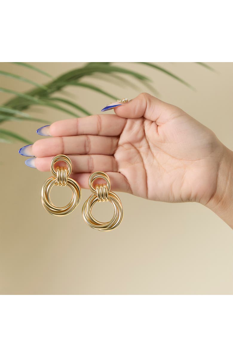 Jessica Simpson Interlocking Loop Earrings, Alternate, color, Gold