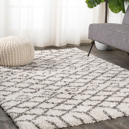 Jonathan Y Algaida Moroccan Diamond Shag Area Rug In Beige/dark Gray