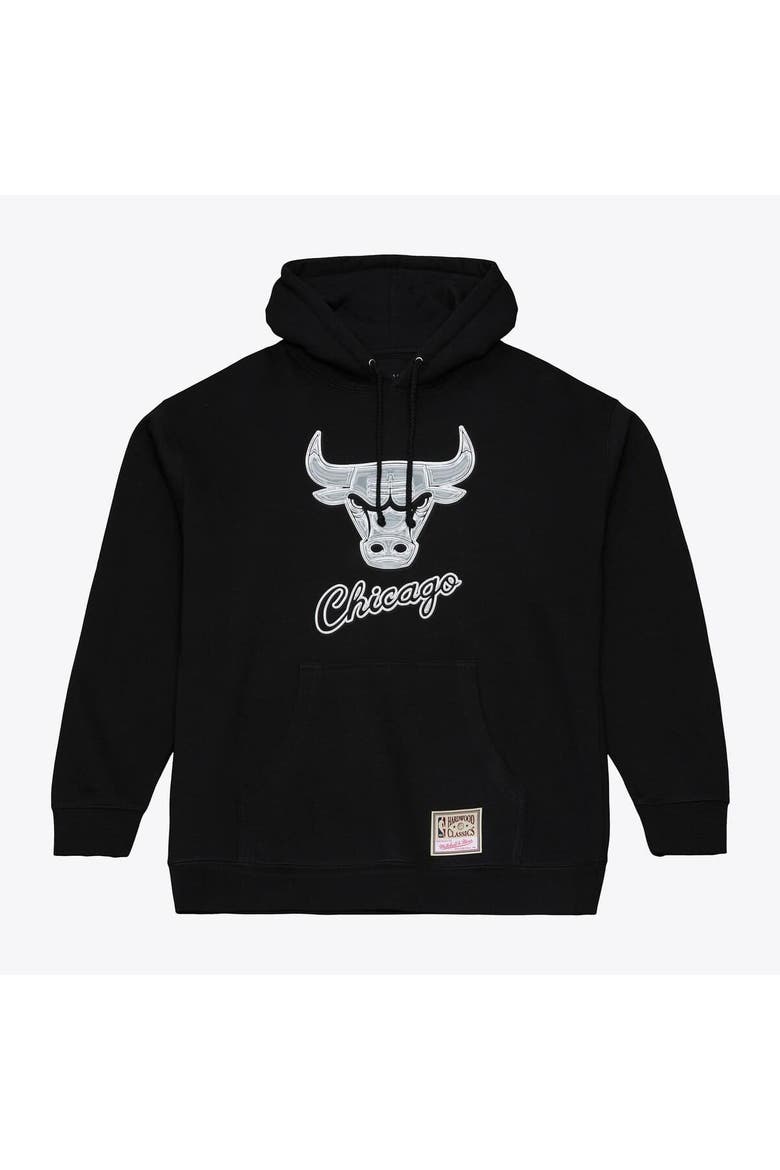 Men's Mitchell & Ness Black Chicago Bulls Chrome Hoodie, Main, color, Black