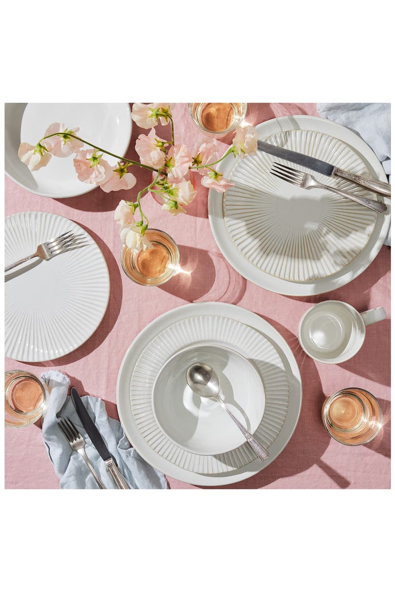 Set of 4 Dinner Plates, Alternate, color, WHITE