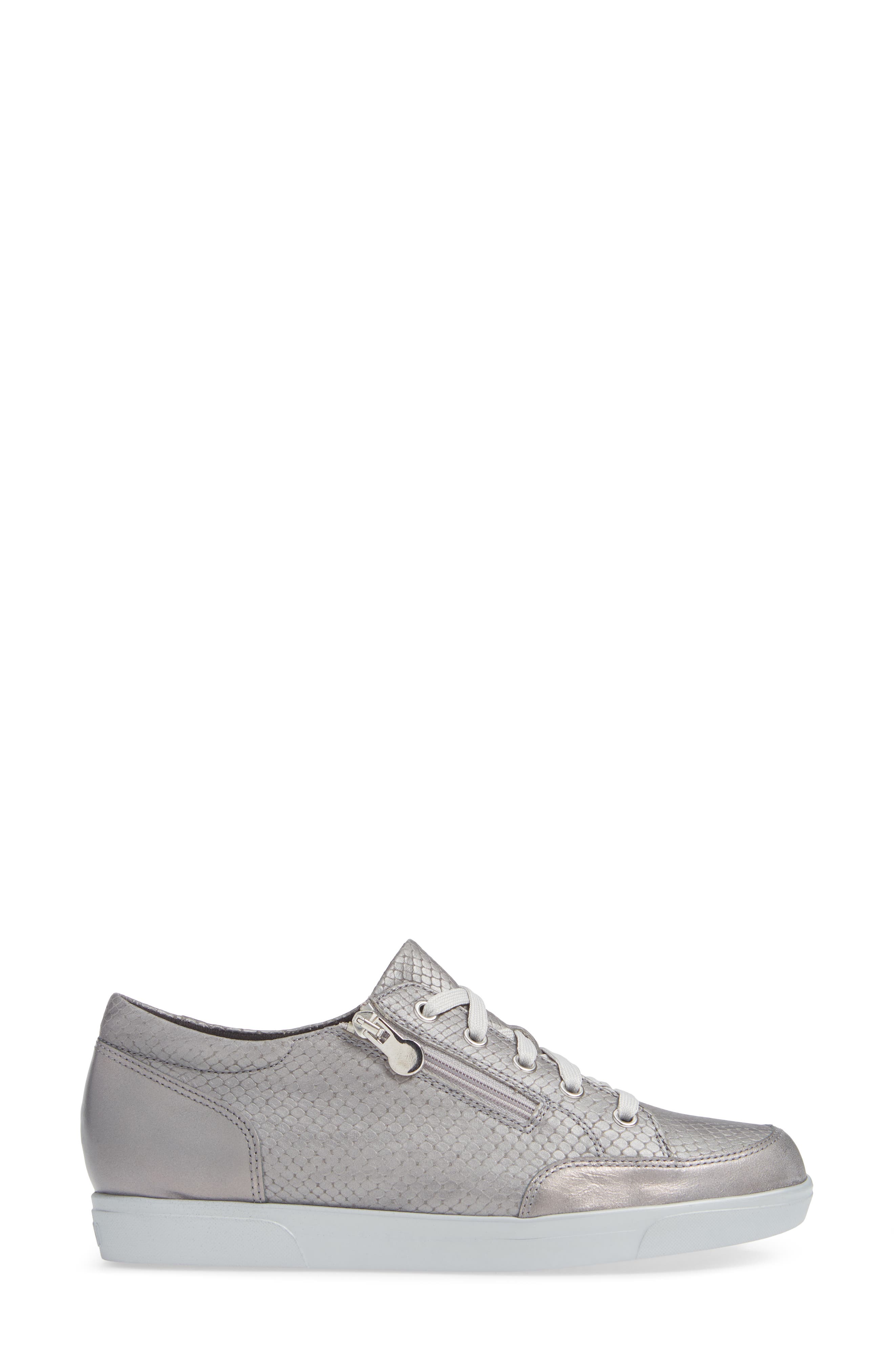 Munro Gabbie Sneaker, Alternate, color, 