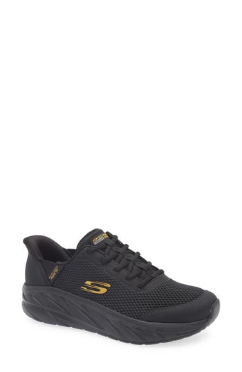 Skechers D'lux Ultra Swift-fit Sneaker In Black