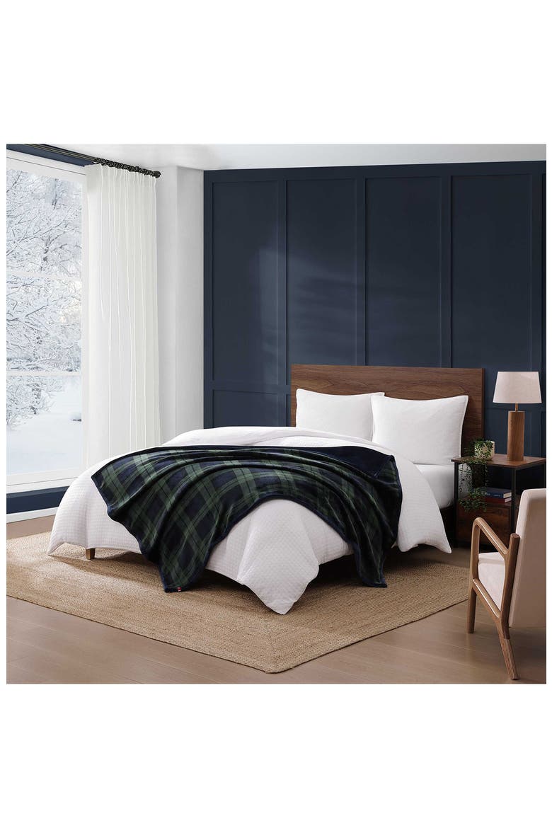 Edinburgh Tartan Reversible Throw, Alternate, color, NAVY BLUE