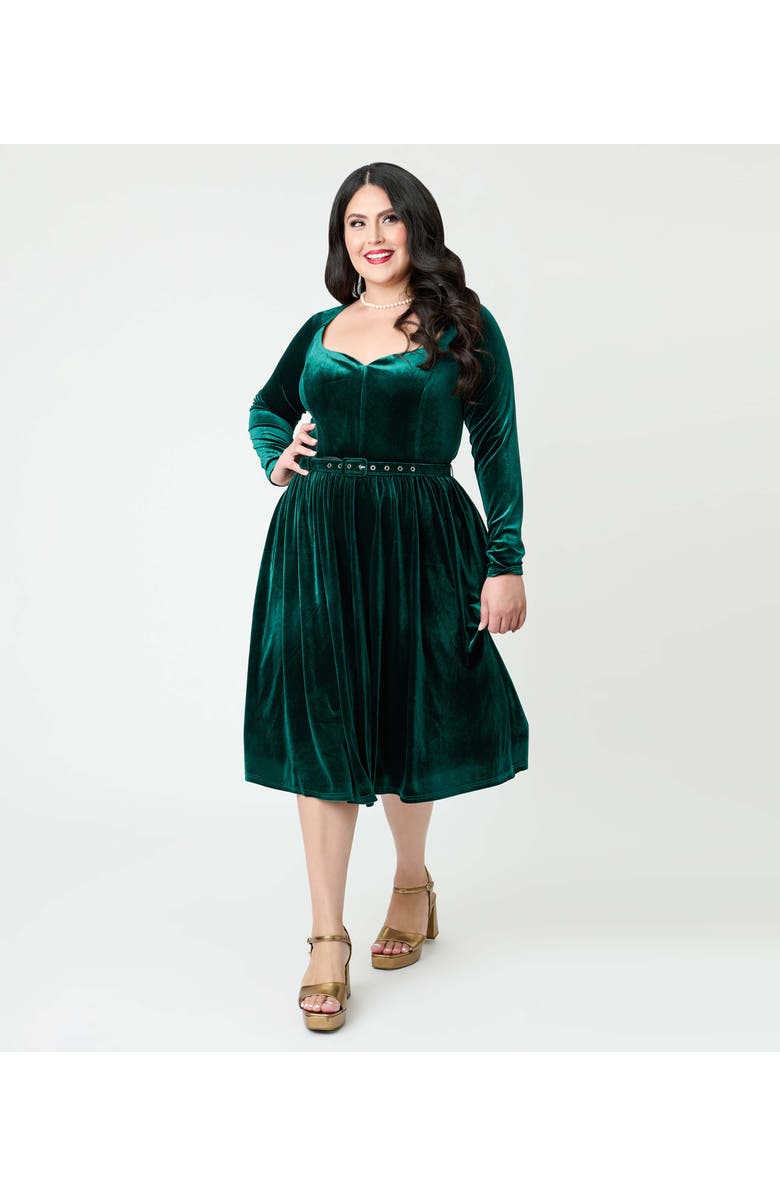 Unique Vintage Plus Size Long Sleeve Sweetheart Velvet Swing Dress, Alternate, color, Emerald