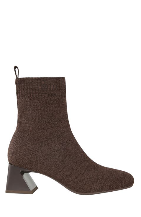 Square-Toe Water-Repellent Heeled Boots (Regina Pro)