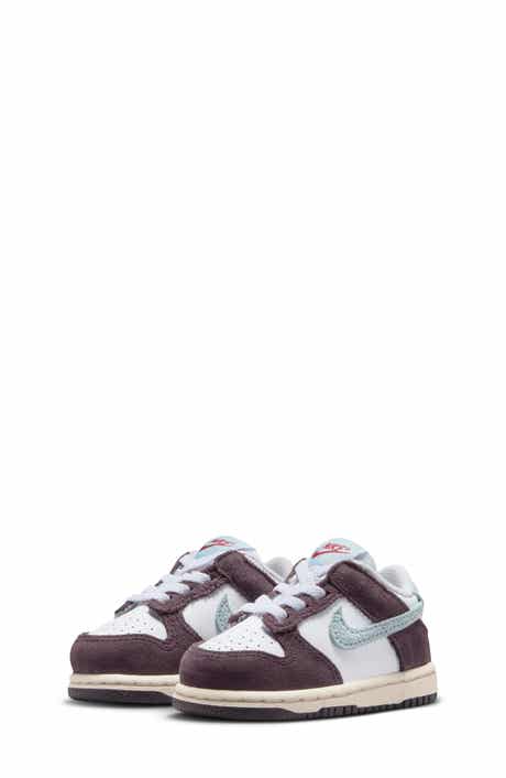 Kids' Dunk Low Basketball Sneaker