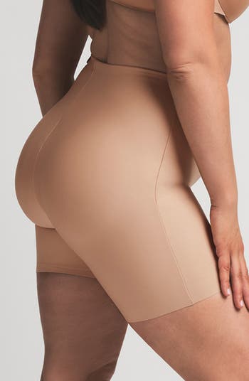 Butt Pad Midthigh Shorts