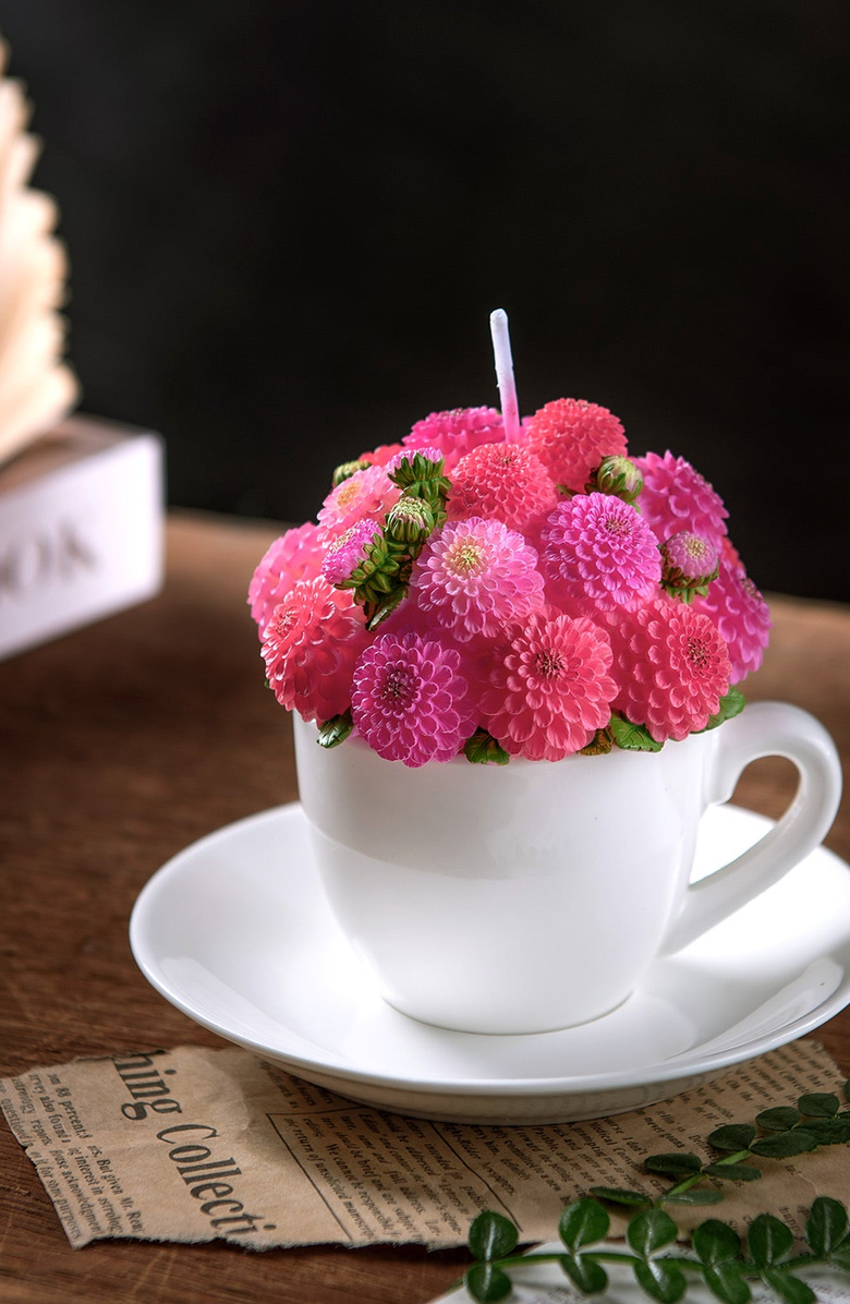 Southlake gifts Dahlia Bouquet Aromatherapy Candle, Alternate, color, Rose Red