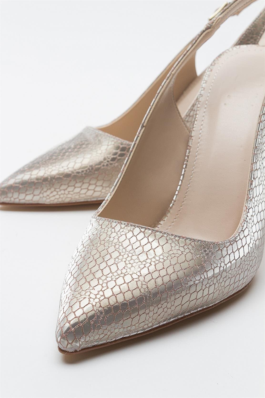 Prologue Shoes Orfo Stiletto Pump, Alternate, color, Gold