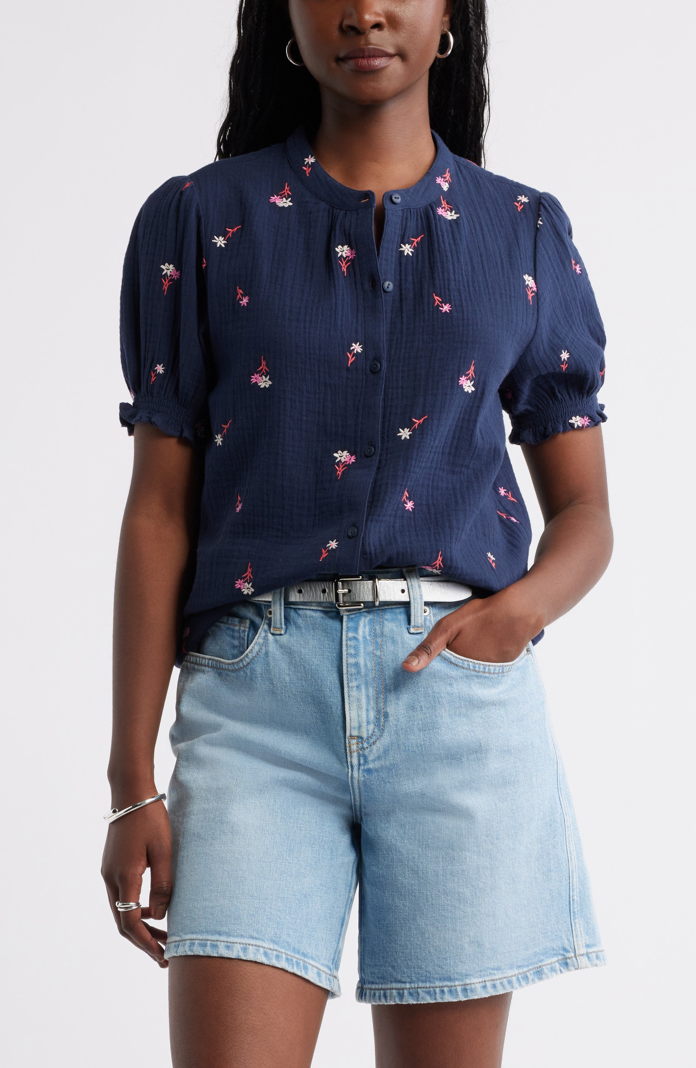 NAVY- RED TOSSED BLOSSOMS