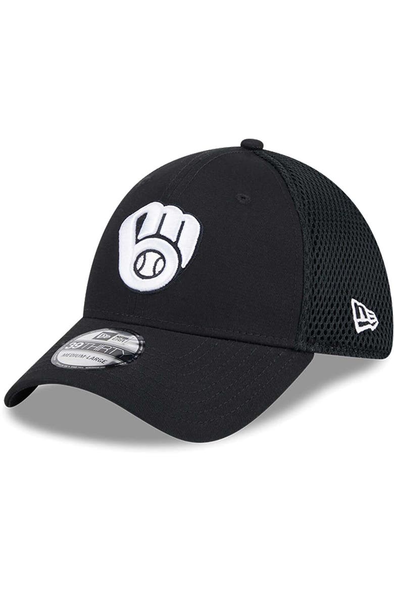 Men's New Era Milwaukee Brewers Evergreen Black & White Neo 39THIRTY Flex Hat, Alternate, color, Black