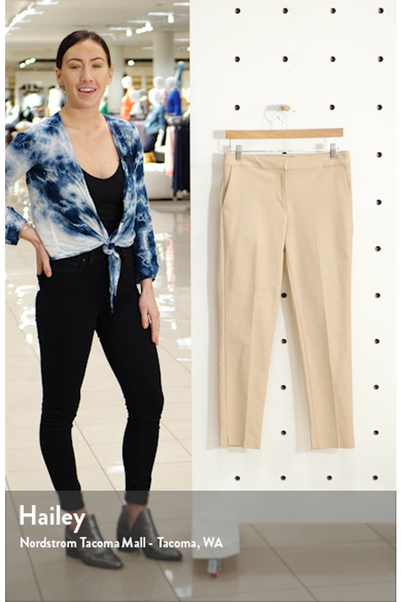 Front Zip Leggings video