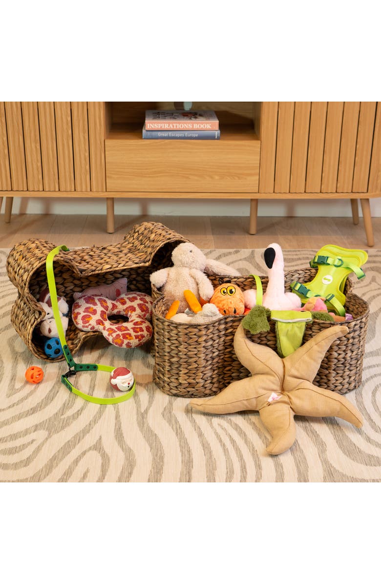 The Licker Store Digby Bone-Shaped Large Hand Woven Water Hyacinth Nesting Pet Toy Organizer Baskets, Alternate, color, Brown