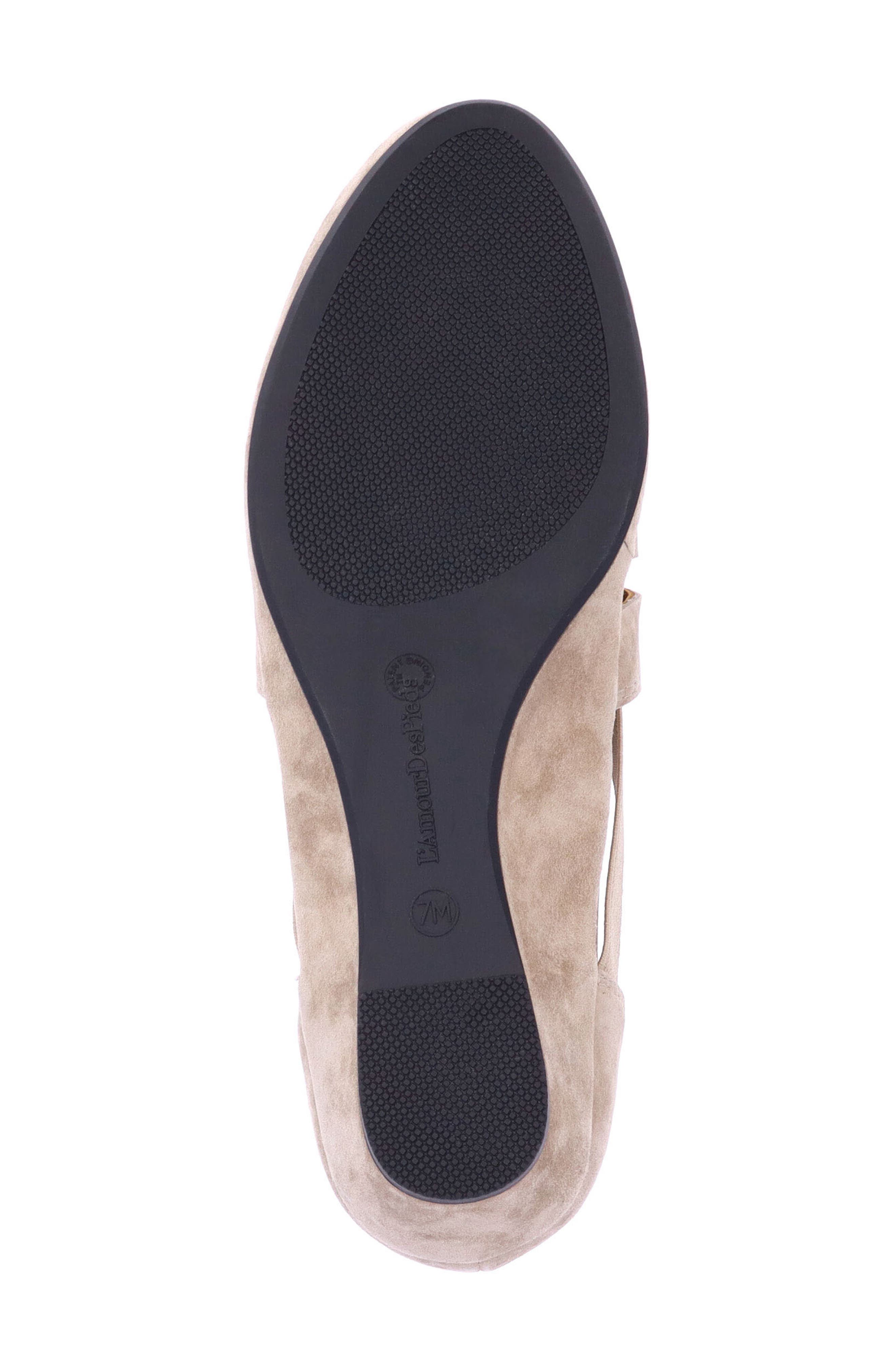 L
Amour des Pieds Bayla Wedge Sandal, Alternate, color, Taupe