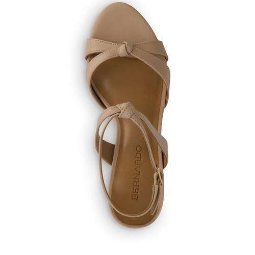 BERNARDO FOOTWEAR BERNARDO FOOTWEAR NEERA MID HEEL SANDAL