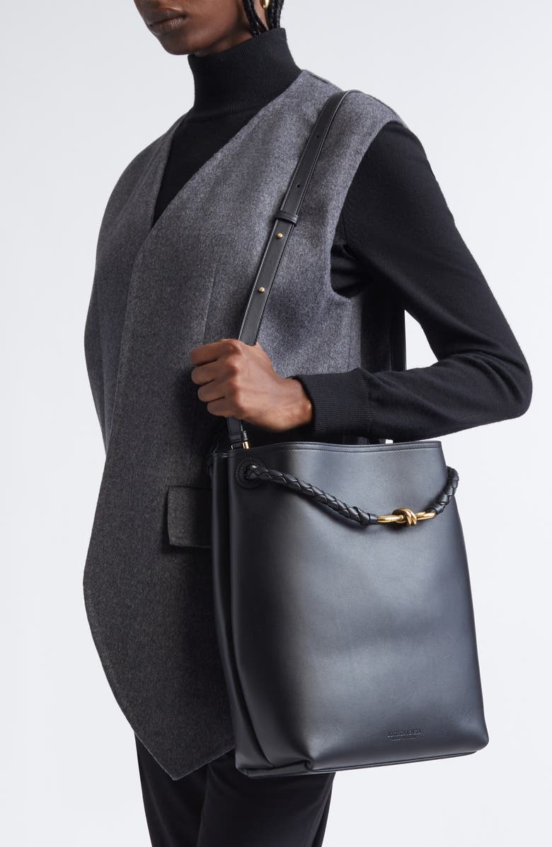 Bottega Veneta Andiamo Leather Bucket Bag, Alternate, color, 1019 Black-M Brass