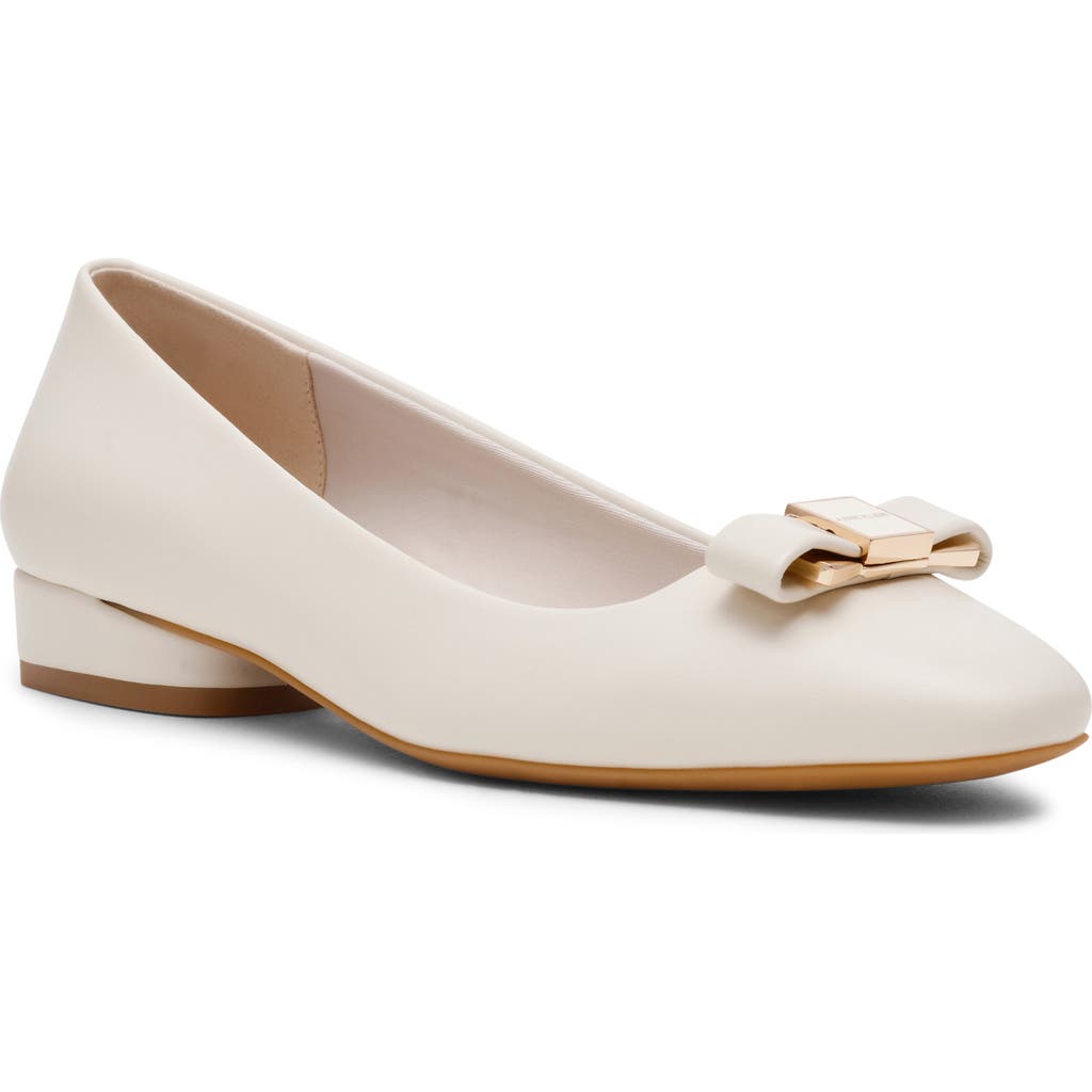 Anne Klein Cadey Pump In White