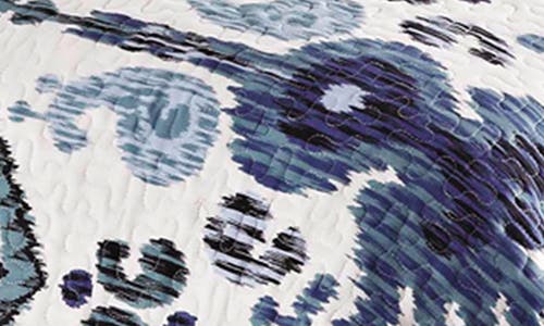 Luxury Home Paisley Print Quilt & Sham Set