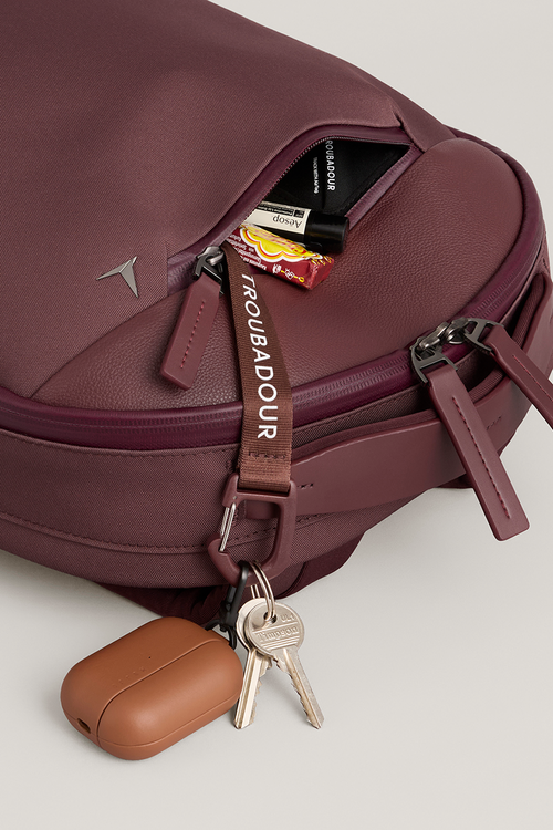 Troubadour Apex Compact Backpack 4.0 In Burgundy