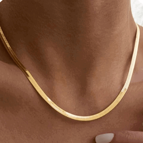 Hollywood Sensation Gold Snake Chain Necklace Sleek And Timeless Elegance In Gold