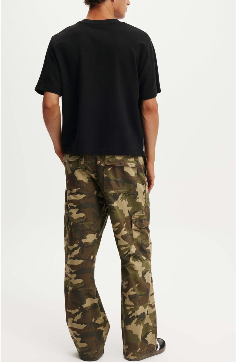Cotton On Men's Axel Super Baggy Cargo Pant, Alternate, color, Dark Camo
