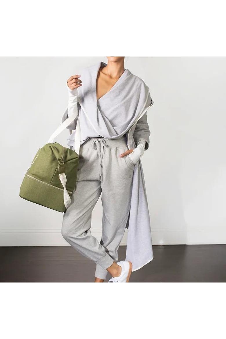 Com-pressi-on Me World Wrap, Alternate, color, Grey/white Combo