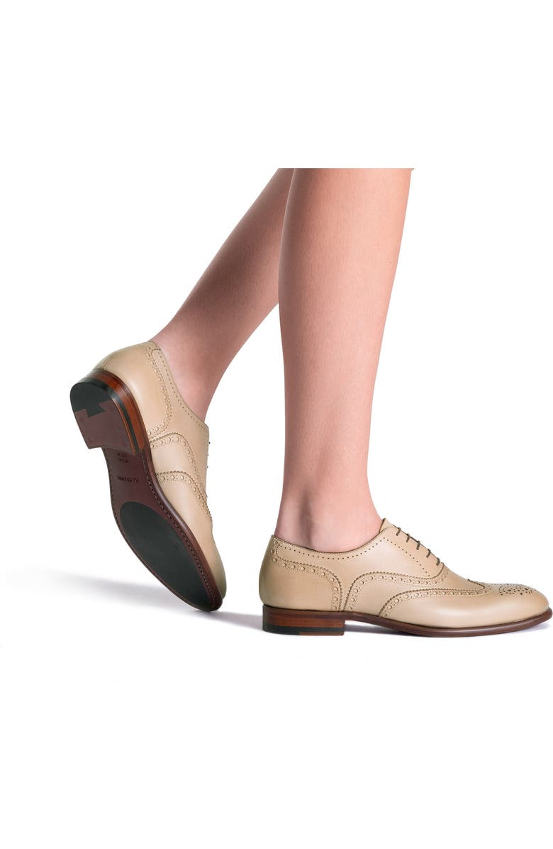 Magnanni Adriana Wingtip Oxford, Alternate, color, Cream