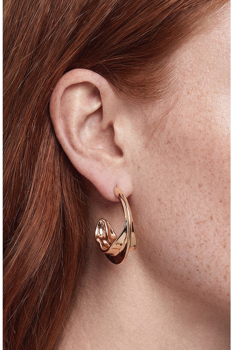 Fluid Wave Hoop Earrings, Alternate, color, GOLD