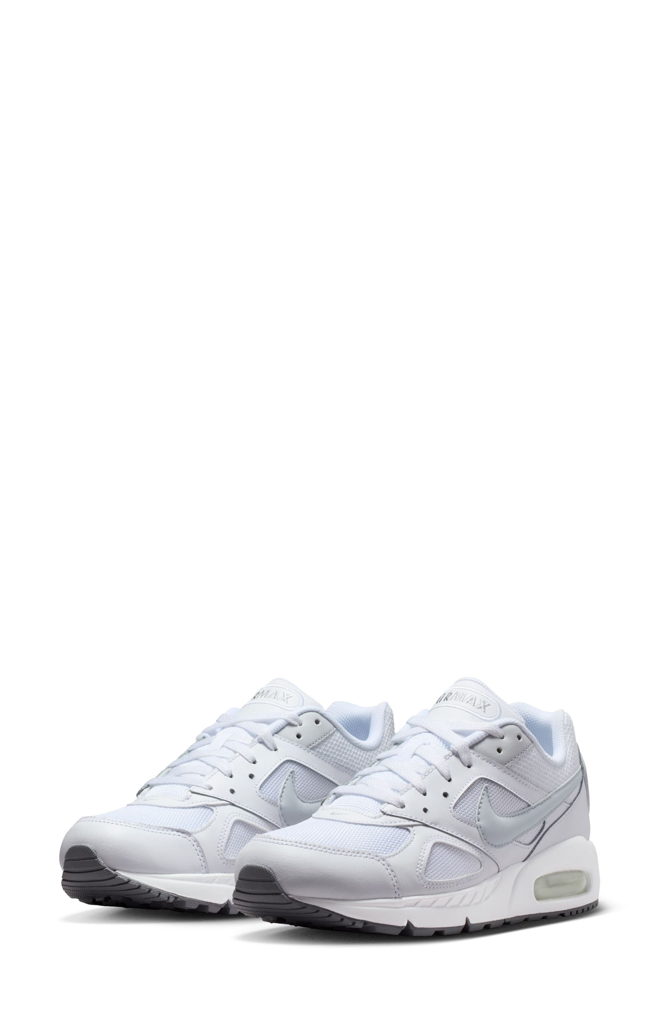 Air Max IVO Sneaker