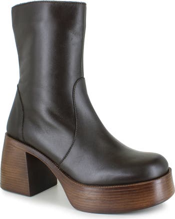 ショートブーツ・ブーティ CAREL SS25 AUDREY 25 ANCKLE BOOTS (332721 SILVER) CAREL PARIS Audrey 25 Anckle Boots in White | Lyst
