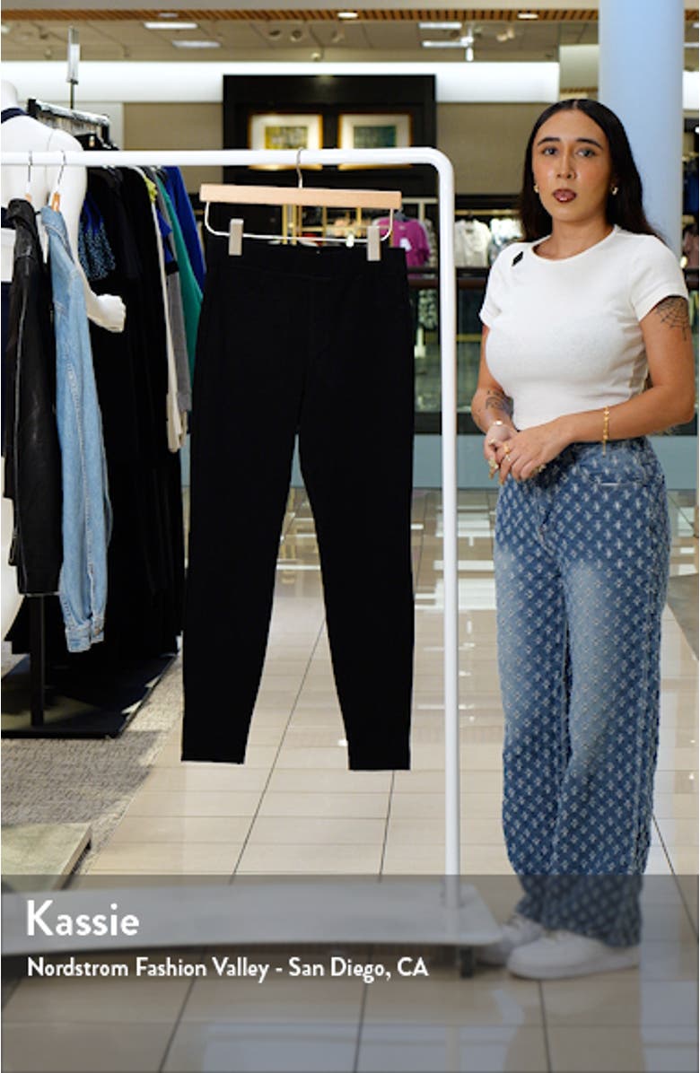 Runway Leggings, sales video thumbnail