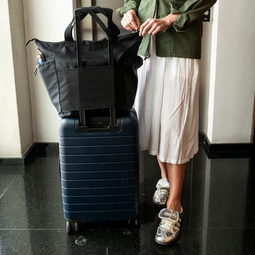 Bybba The Ripple Tote Bag In Black
