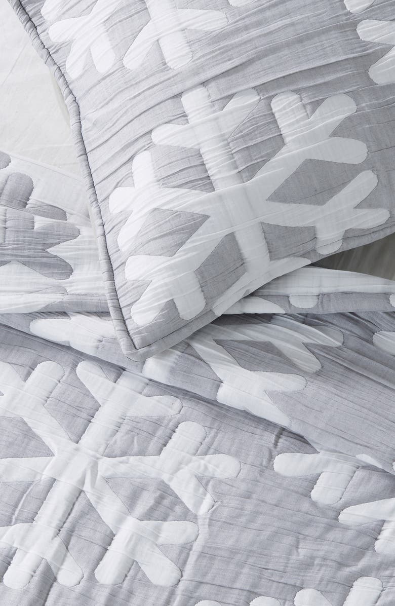 Woven & Weft Matelass Snowflake Quilt Set, Alternate, color, Grey / White